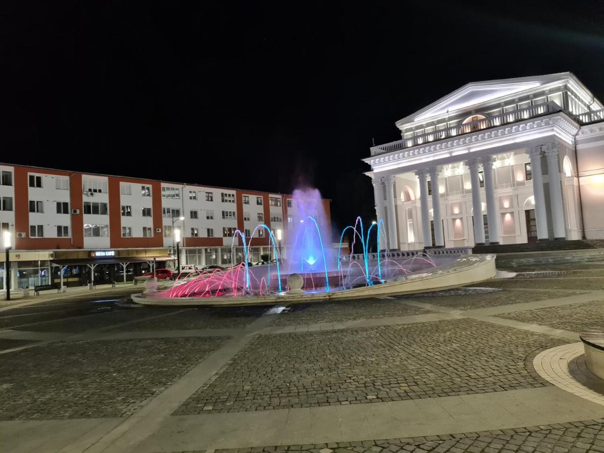 Apartament Ultra Central 1 Apartment Хунедоара Екстериор снимка
