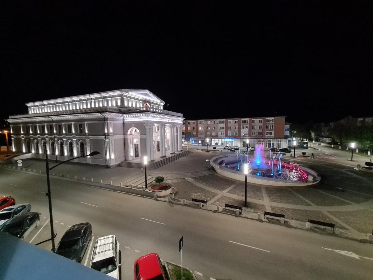 Apartament Ultra Central 1 Apartment Хунедоара Екстериор снимка